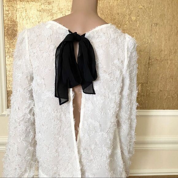 Jealous Tomato ivory fuzzy open back bow blouse M - Picture 6 of 9